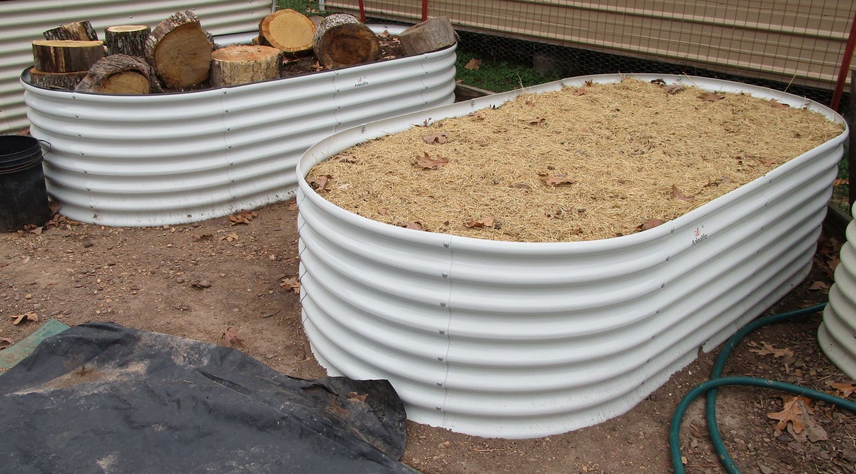 8x4x2ft Oval Modular Metal Raised Garden Bed (Classic White)