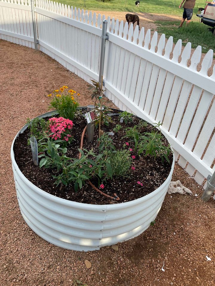 Set of 2: 48"x48"x18" Round Metal Raised Garden Beds (Classic White)