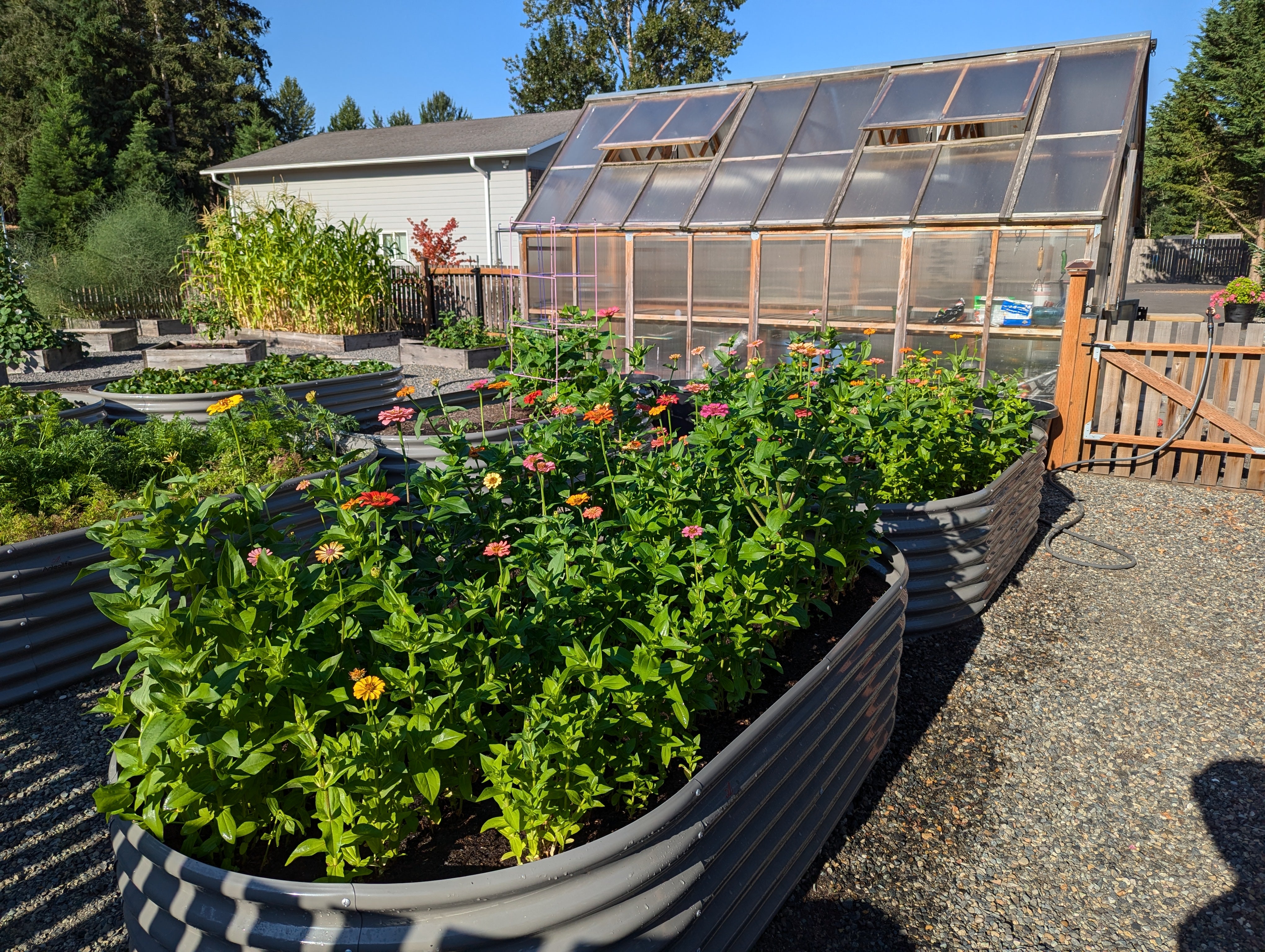8x4x2ft  Oval Modular Sturdy Metal Raised Garden Bed Set (Quartz Gray)