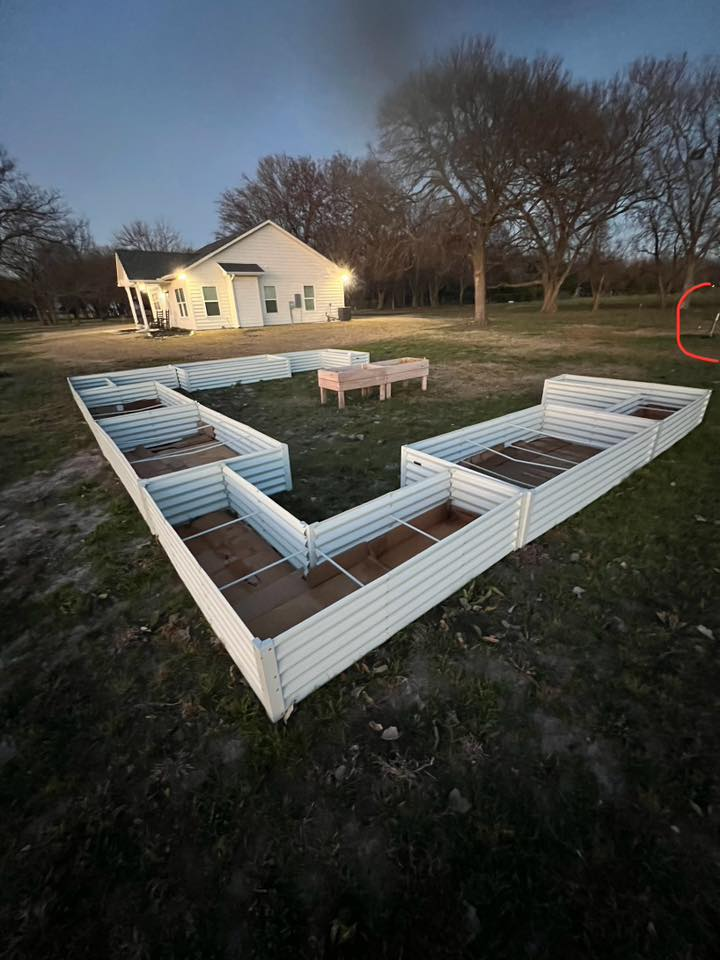 Set of 8: 74''x74''x18'' &  96'' x48'' x18'' Geometric Metal Raised Garden Bed Layout (Classic White/Quartz Gray)