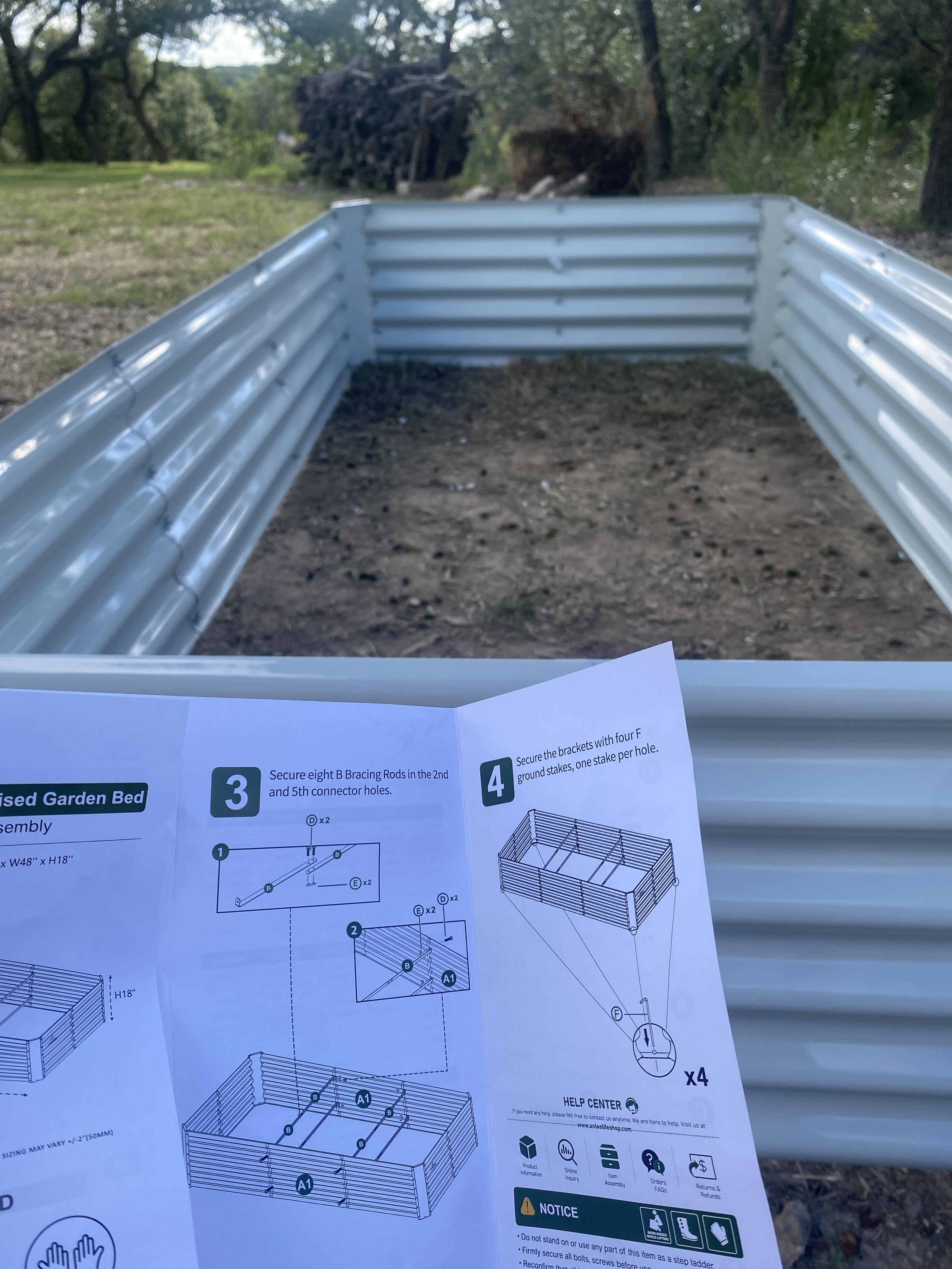 Set of 8: 74''x74''x18'' &  96'' x48'' x18'' Geometric Metal Raised Garden Bed Layout (Classic White/Quartz Gray)