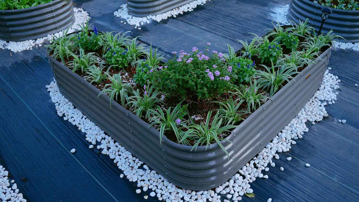 18" Tall Raised Garden Bed Set, 14-Piece Layout for Customizable Gardening