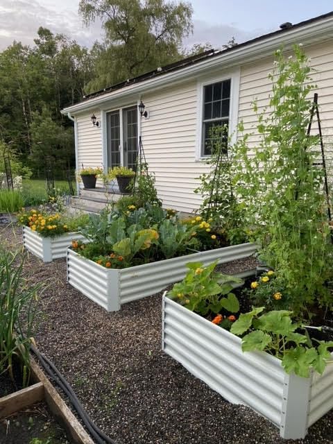 Set of 8: 74''x74''x18'' &  96'' x48'' x18'' Geometric Metal Raised Garden Bed Layout (Classic White/Quartz Gray)