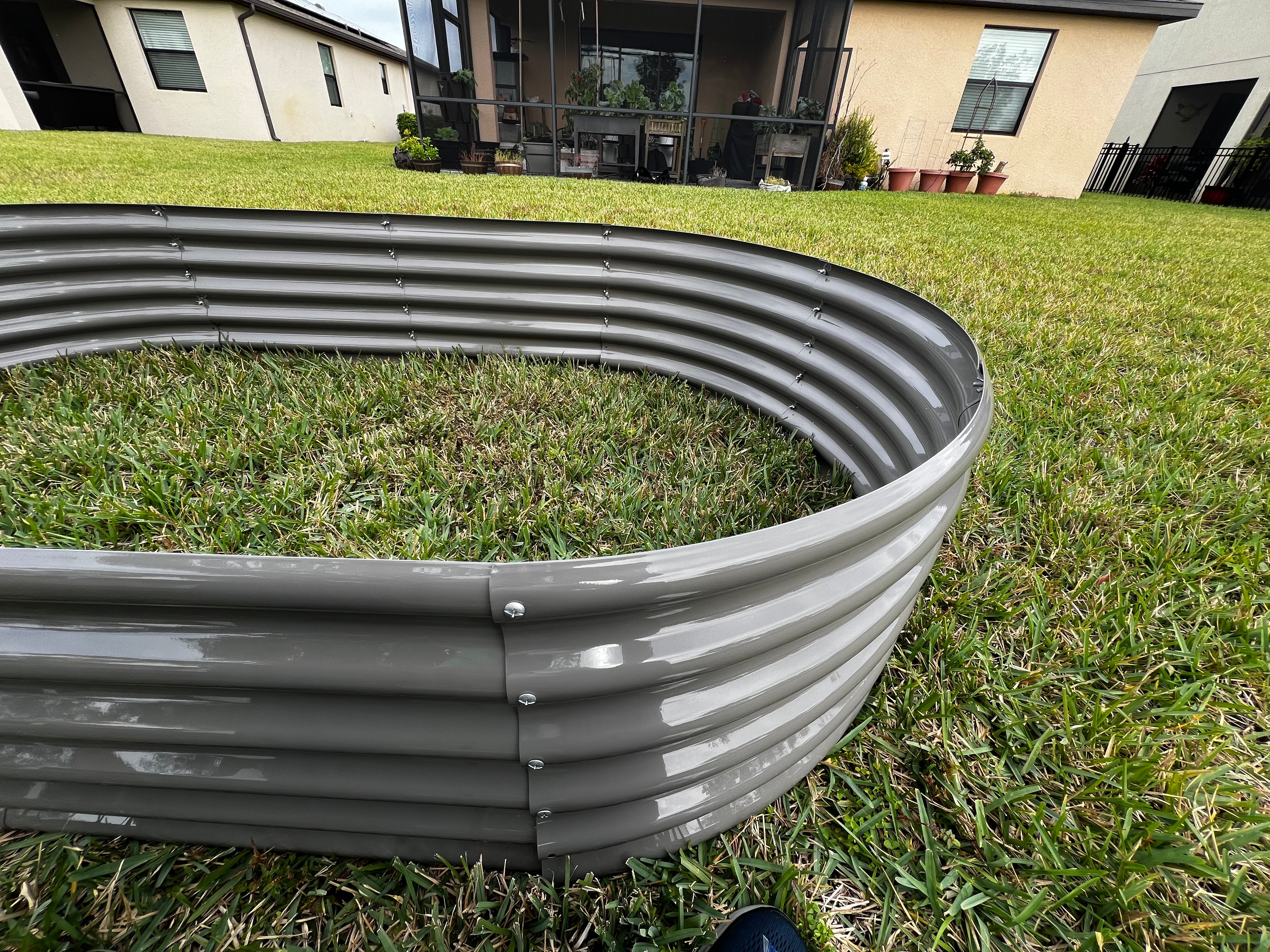 8x4x1.5ft  Oval Modular Sturdy Metal Raised Garden Bed Set (Quartz Gray)