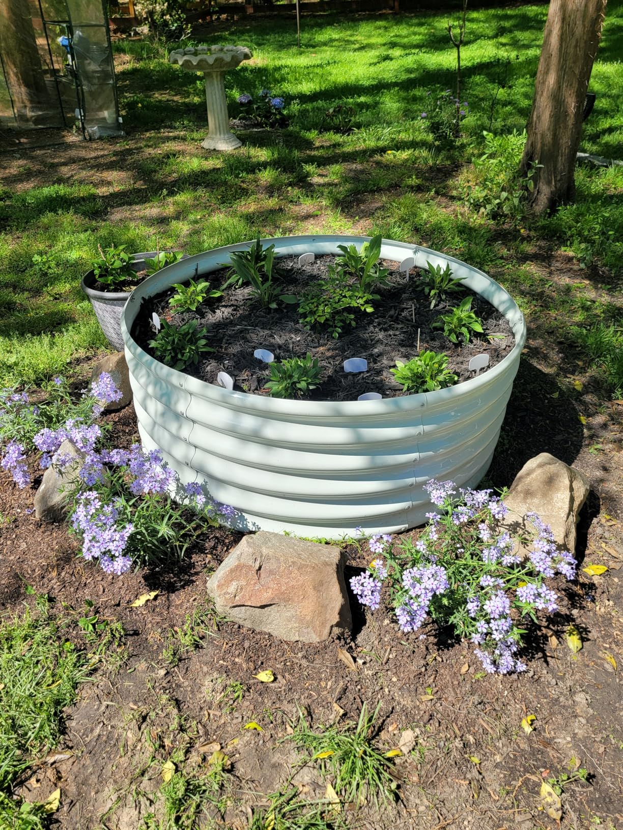 Set of 4: 48"x48"x18" Round Metal Raised Garden Beds (Classic White/Quartz Gray)